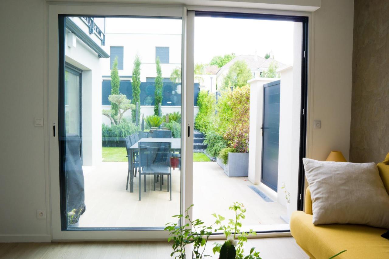EXIGEHOME - Home stay avec jacuzzi et jardin paysagé Orgeval  Exterior foto