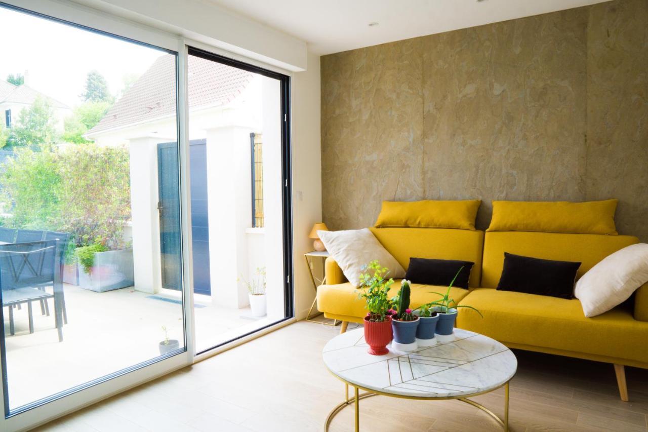 EXIGEHOME - Home stay avec jacuzzi et jardin paysagé Orgeval  Exterior foto